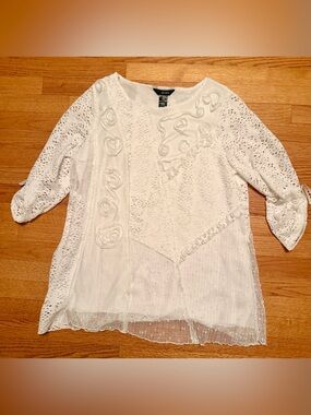 Ali Miles White Intricate Mixed Lace Overlay Feminine Tunic Blouse - Size 1X